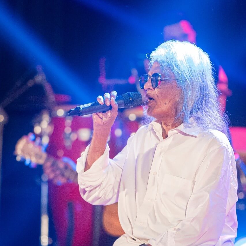 senaka,batagoda,senakabatagoda,senaka batagoda,sereenabatagoda,sereena,Sri Lanka,Folk music,Musician,Singing,Percussion,Rock,Reggae,Pop,Versatility,Vocalist,Guitarist